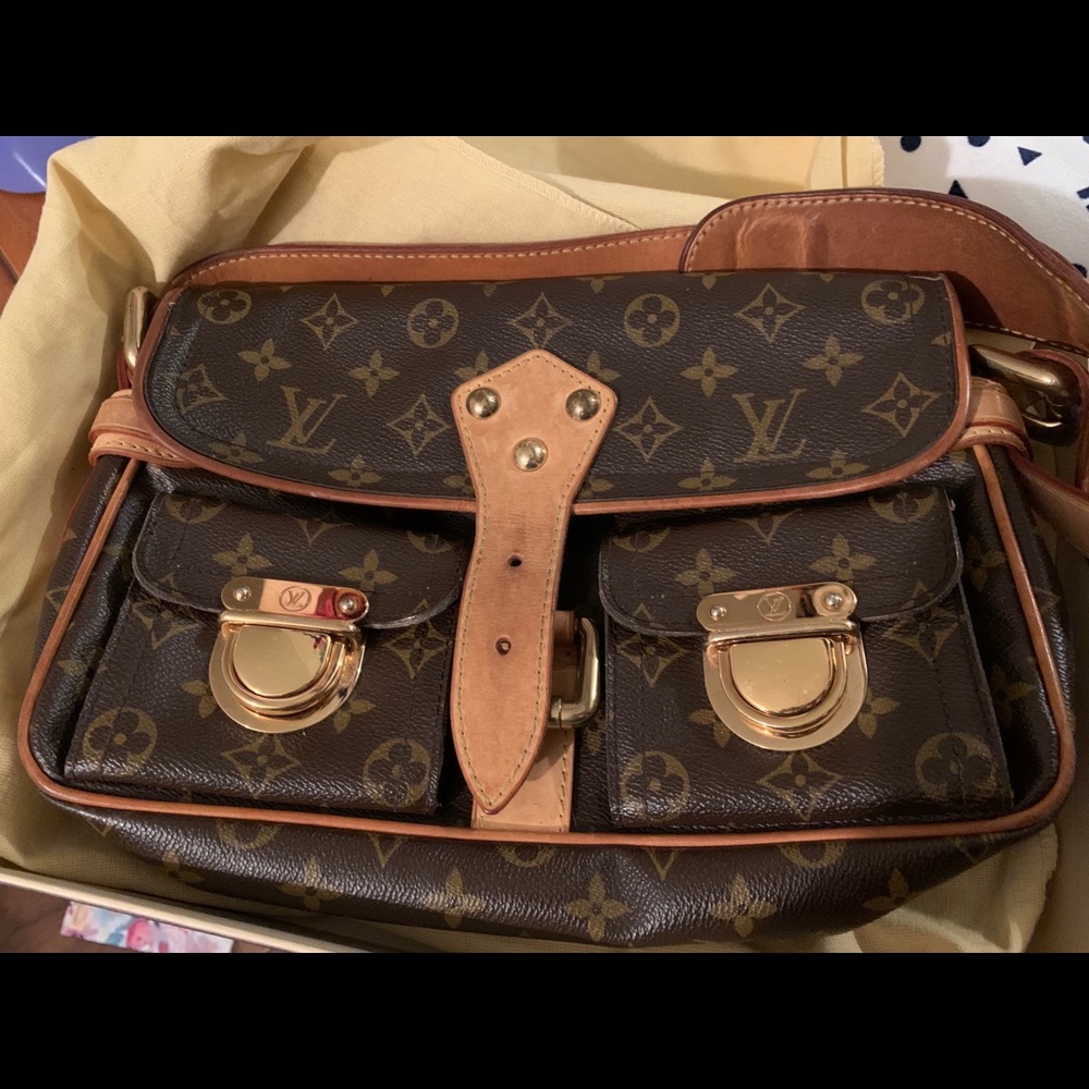 Louis Vuitton Hudson PM